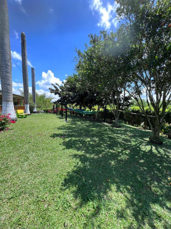 Alojamiento Campestre Hawaii Монтенегро Екстериор снимка